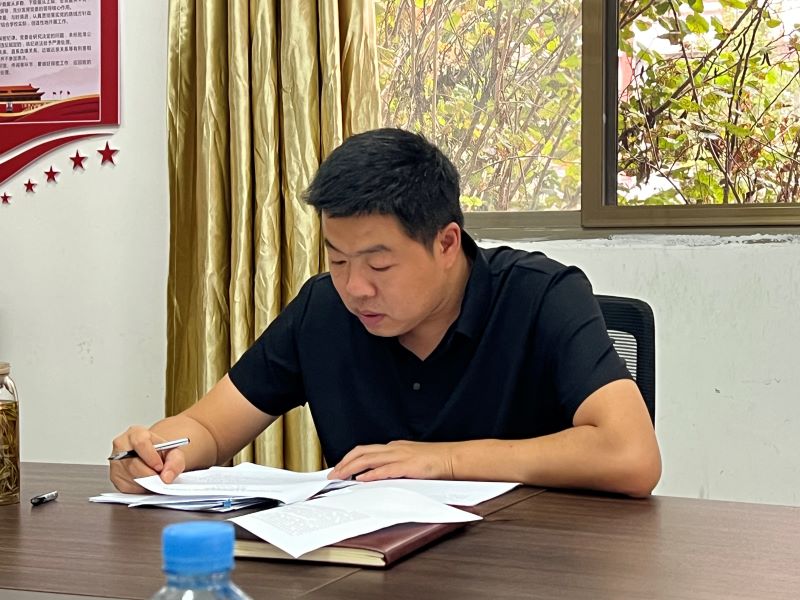 王亓彬.jpg