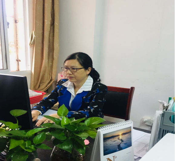 铸就平凡中的辉煌——服务标兵"端木慧英"_先进典型_南昌工学院