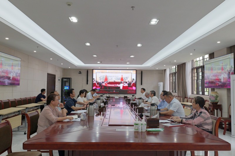 P1050788__.jpg